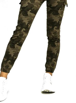 Jean Cargo camuflado con puño abajo Tiro alto. Inquieta CH600
