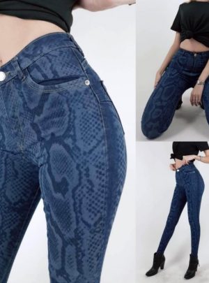 Jean reptil azul tiro alto. Inquieta CH579