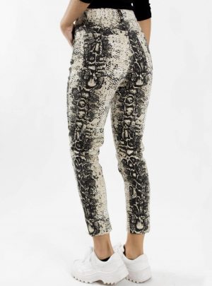 Jean reptil beige chupin Tiro alto Elastizado. Inquieta CH601