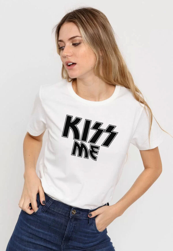 Remera Kiss Me